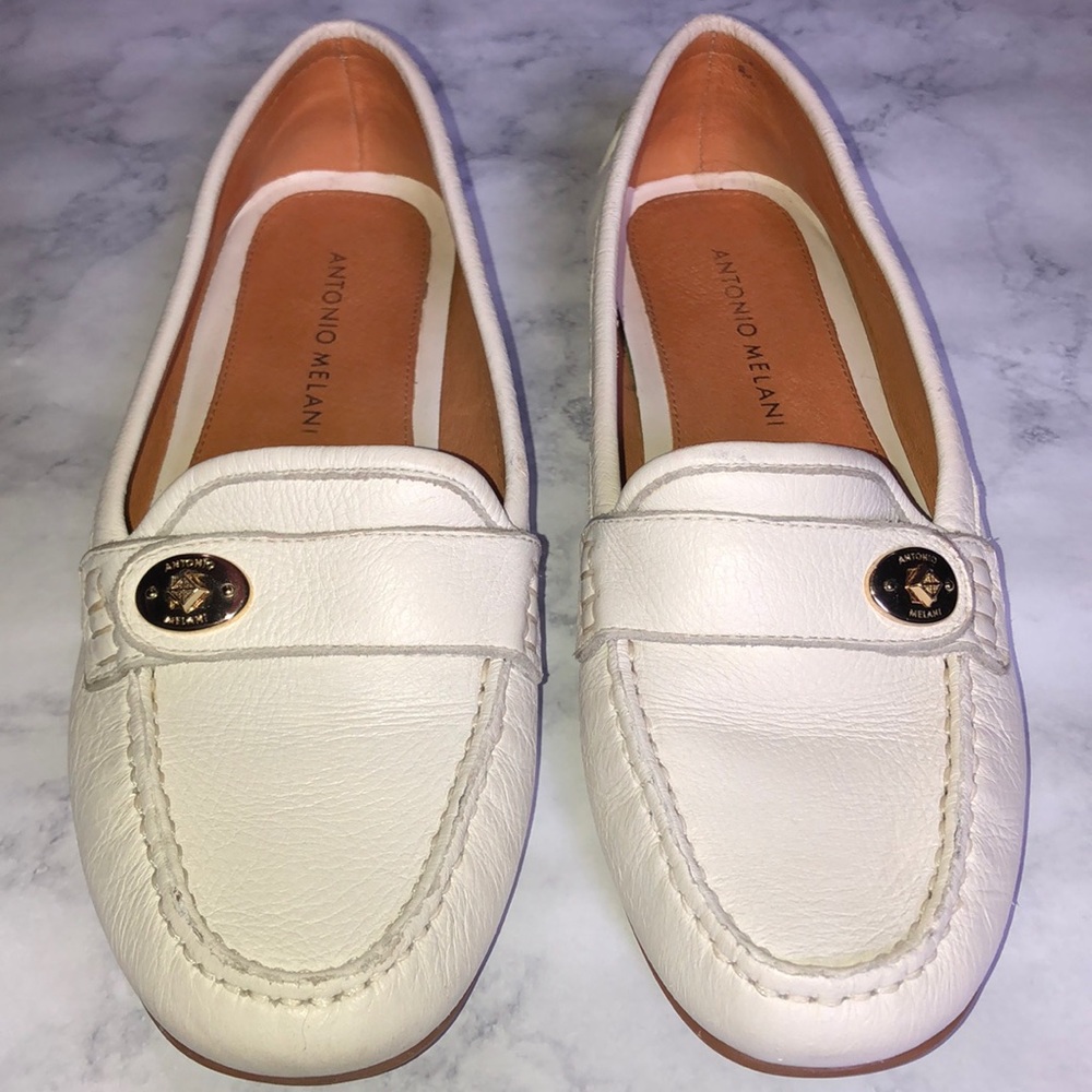 Antonio Melani Flats